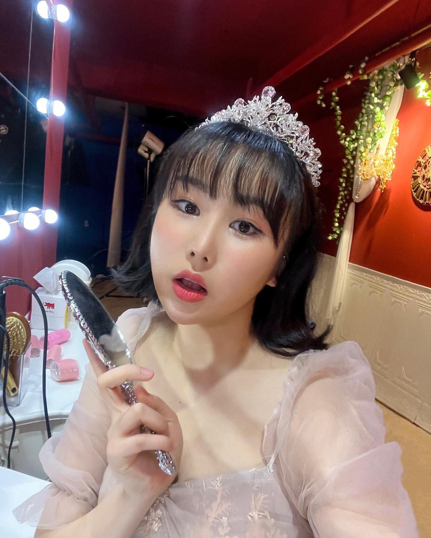 이 날 사진 백만장이라 스리슬쩍.