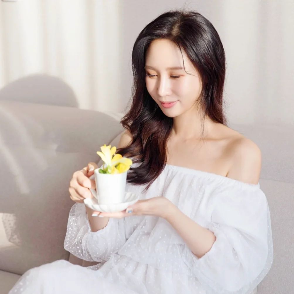 💐 
우리 날아오름 이번주 금요일부터 전시 시작해요 ^^ 
3일간 금,토,일 AT센터에서 한답니다 
#한국농업기술진흥원 
#서울남부 농식품벤처창업센터 에서 지원해주셨어요 
🎁 
기쁜마음으로 아주 간단히 
힘빼고 가려고 하는데 준비할게 왜이리 많나요 
부스 디자인
상품 5가지 
브로셔
명함
바이어 상담서 
장식용 꽃 
시음용 음료 
테이블보 
이벤트 배너 4종류 
다관, 테이프,가위,칼, 펜 등등 
👀 
어휴 ᆢ
참고로 저는 없네요~ 전 잠깐만 가는걸로 ^^ 

#창업 #초기창업패키지