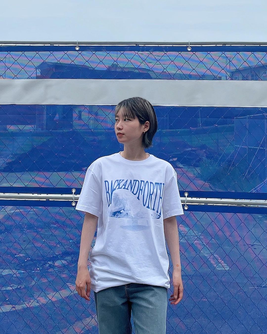 숨숨 on Instagram: “#협찬 💙글자 프린팅의 매력을 알게 해준 백엔포스의 폴라베어티👍 💙 파란 프린팅이 넘 귀엽고 더운 여름에 보자마자 시원하게 만들어주는 북극곰 디테일..✨ 💙36수 2