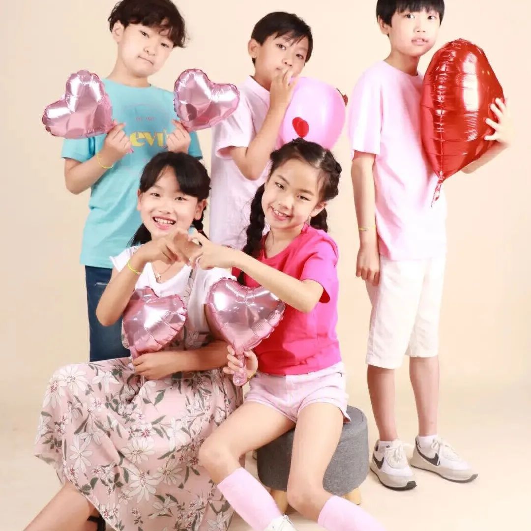 six_and_sixtyplus_kids by easy_repost_app
----------------------------------------
장마철 시작이네요 ☔
축축 처지는 꿉꿉한 날씨 우리 키즈 모델들 보고 화이팅 하세요~^^ 🧡하트 뿅❤

-------------------------------------
좀만 쉬고 금방 다시만나요♡
멋진선생님과 친구들♥️

#식스앤식스티플러스키즈 
#식스키즈 
#키즈모델
#키즈모델학원 
#키즈모델아카데미 
#키즈모델수업
#키즈모델포즈
#포토포즈
#키즈모델은사랑