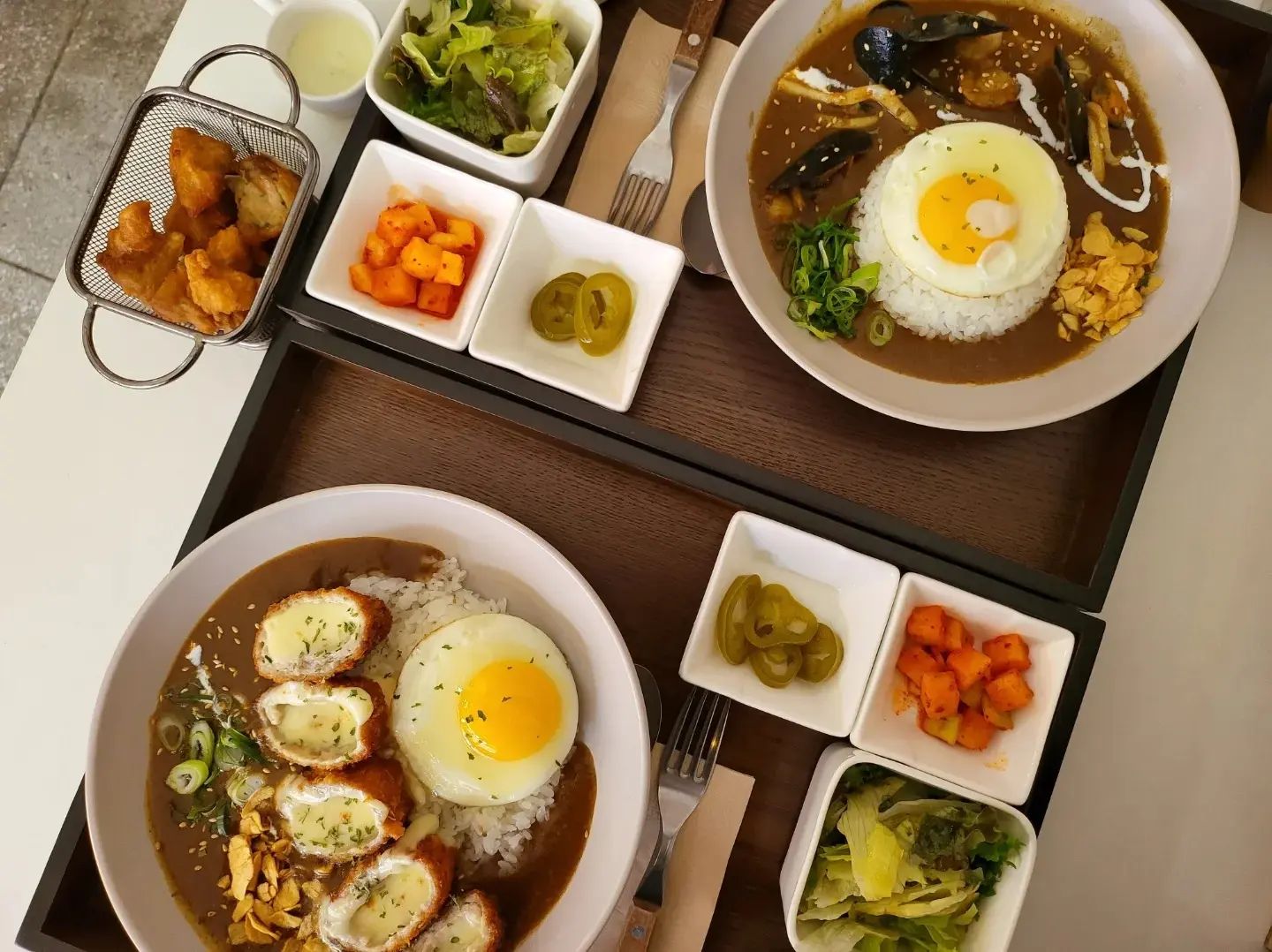 #창원카레맛집 #동텐식당 #카레맛집 #경남맛집 #경남카레 #창원시맛집 #창원맛집 #창원점심 #의창구맛집 #의창구점심 #의창구카레맛집 #의창구포장맛집 #도계동맛집 #도계동카레맛집 #하남천서길맛집 #하남천서길카레 #창원돈까스 #의창구돈까스카레 #의창구우동맛집 #도계동우동맛집 #도계동카레 #도계카레 #도계동돈까스 #창원도계동가성비 #도계동가성비맛집 #창원일본식카레전문점 #창원일본식카레 #창원1인식당
영업 11:30 - 20:30
브레이크타임 15:00 - 17:00
포장가능
❌️매주 화요일 휴무❌️
가성비 너무 좋은 곳 👇👇
https://blog.naver.com/seosu13/222785500775
#협찬