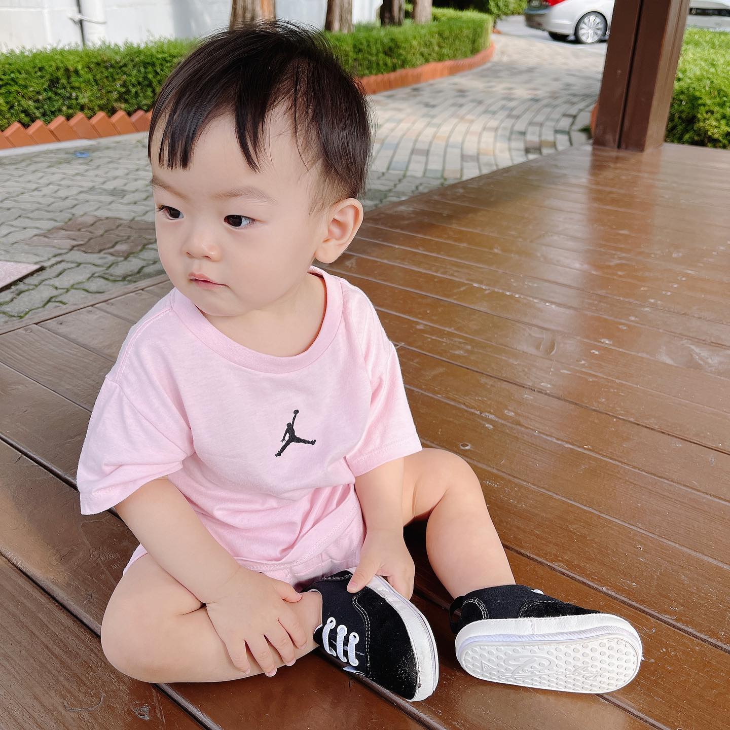 어제 비가 엄청 내리더니
오늘 오후에 햇빛 쨍🌞

마침 장이 열려서 구경하고
아빠랑 묵밥이랑 비빔국슈 호로록 하구 들어옴😏