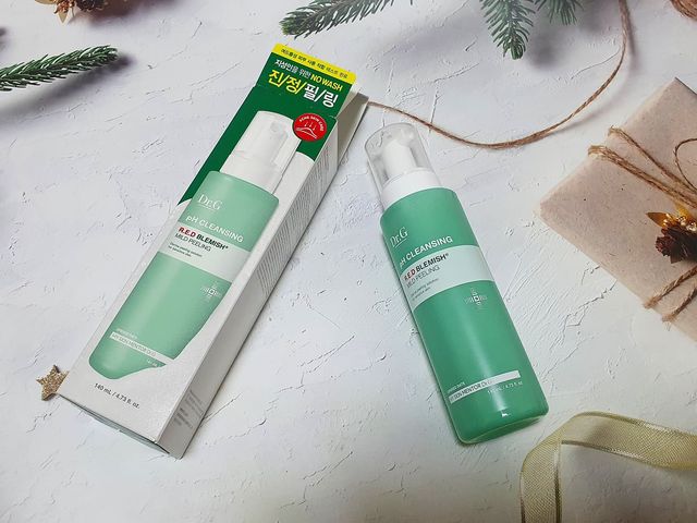 초로링 on Instagram: "#제품협찬 피부 각질이 심한편이라 필링 제품에 관심이 되게 많은편인데 닥터지 필링 제품을 알기전까지는 필링젤을 사용했고 묘한 알콜향이 코를 찌르고 사용 후에는