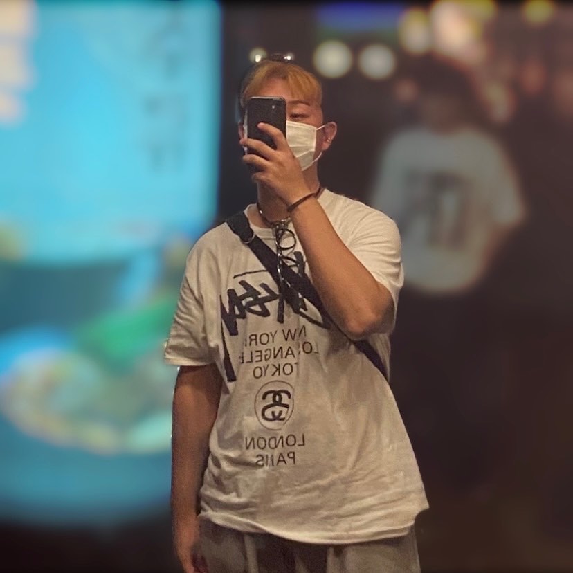 앞머리 탈색 후 다시 힙쟁이로 변신⠀⠀
⠀
⠀⠀⠀
⠀
⠀
⠀
⠀
⠀
⠀
⠀
⠀⠀
⠀
⠀
Top:stussy
Bottom:Xero
Acc:sagegasage gentlemonster