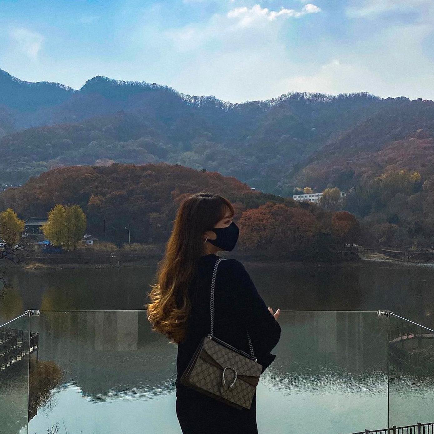 자연속의 나를 담을 수 있는 카페 #브루다양주 

뷰도 너무 좋고 빵도 정말 많아서 기산저수지에 있는 카페 중 최애!!♥️
근처 마장호수에도 카페는 많지만 항상 사람이 많은 레드브릿지보다 저는 여유로운 여기가 더 좋아요! 

고소한 인절미라떼 👍🏻
신맛을 좋아한다면 레몬원액이 들어간 레몬에이드도 추천👍🏻

▫️경기도 양주 #브루다양주 
▫️주차가능(전용주차장)
▫️화장실 넓고 깨끗
▫️저수지 배경 포토존 
📍경기 양주시 백석읍 권율로 909