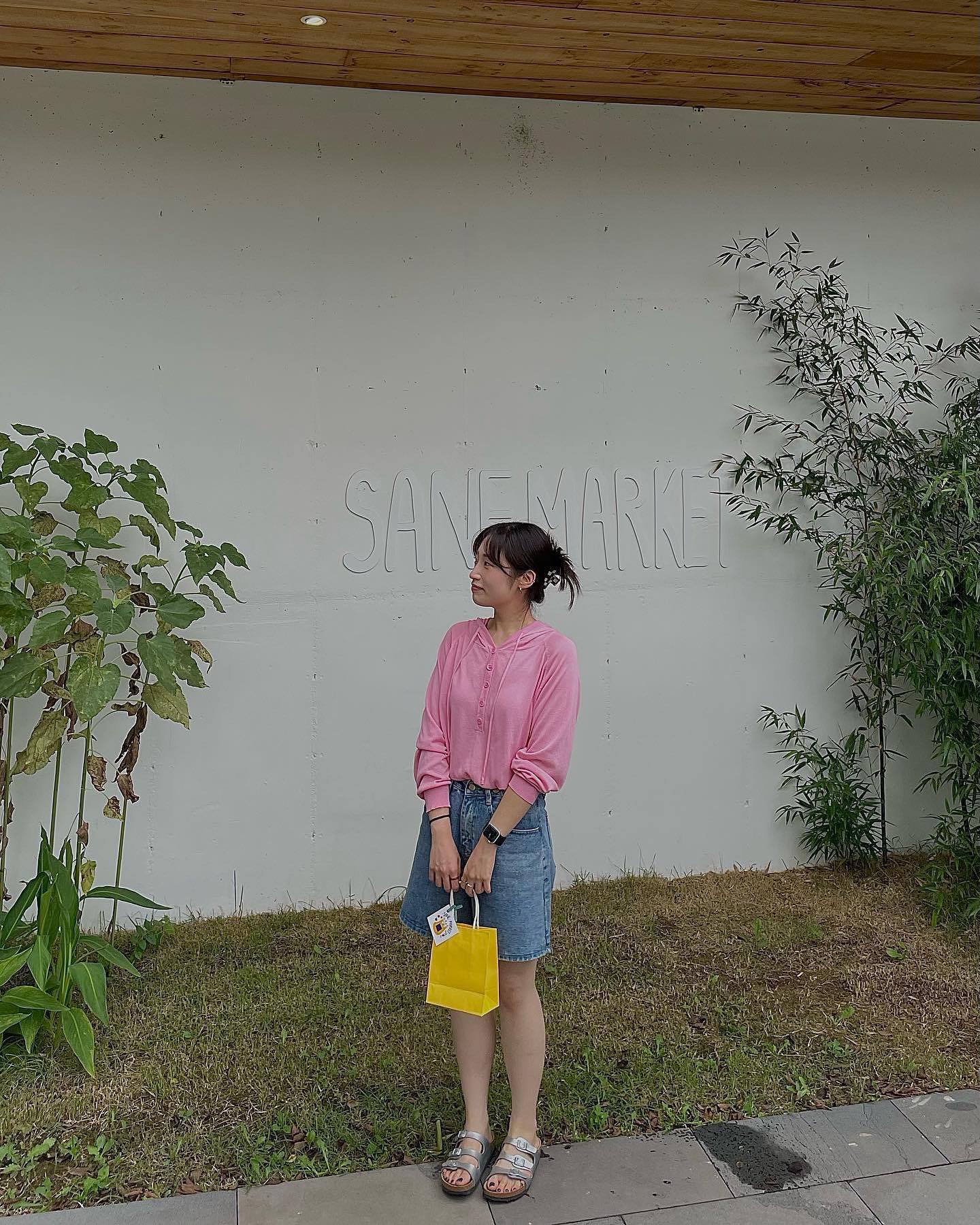 ⠀
휴일엔 흐리고 평일엔 쨍쨍한 날씨
반칙아닌가요😖