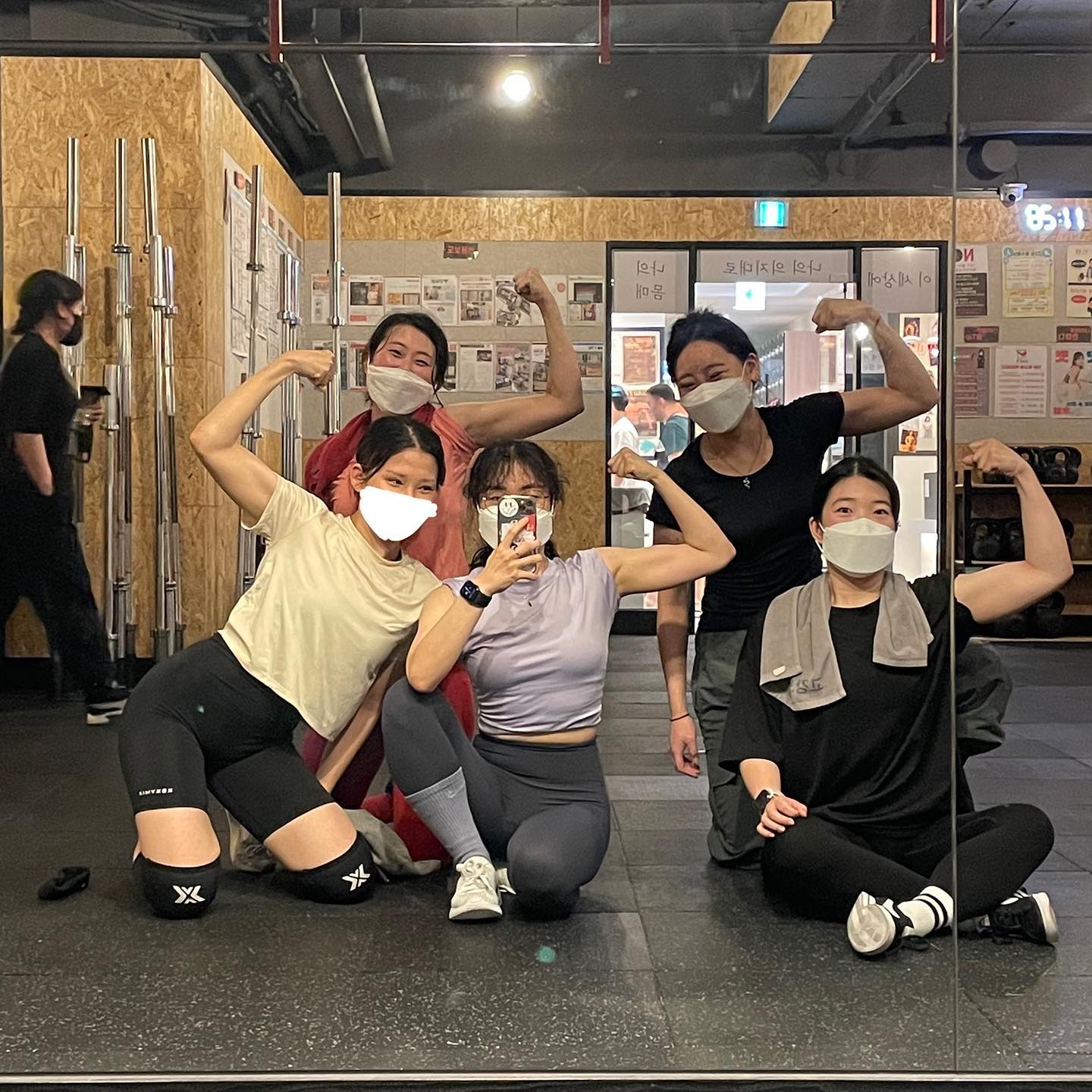 08.16.화
오늘의운동🔥
런뛰면서 끝까지 6R 뿌신 나랑 현주님 멋지댜❤️🥹
얼른 또 등산갑시당
