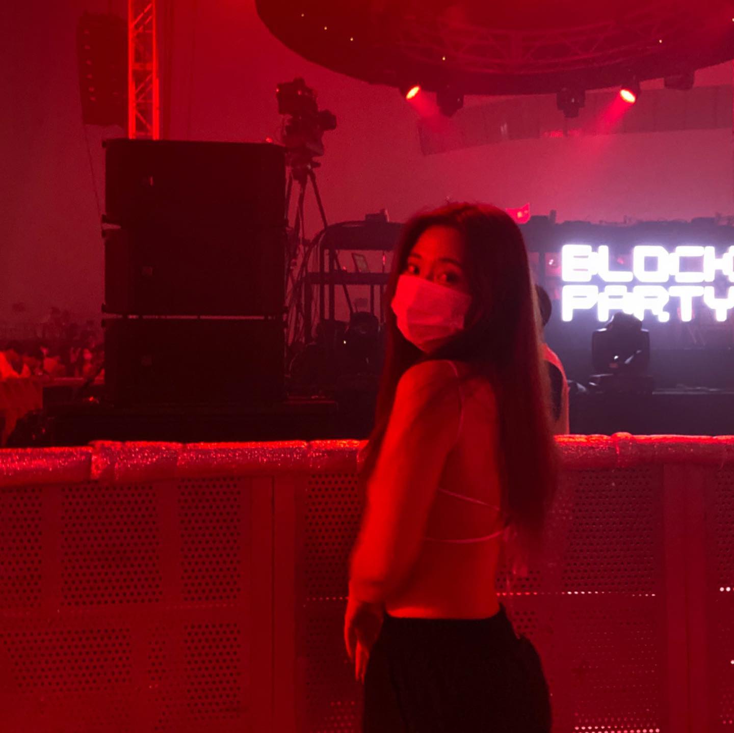 #협찬 페스티벌룩&클럽룩은 서울어패럴이지~🤘🏻
blockparty_korea 는 서울어패럴과 함께 정복 완료!
언제나 그렇듯 입가심은 근본 힙클 doze_seoul 에서..🫶🏻

#서울어패럴 #seoulapparel_official