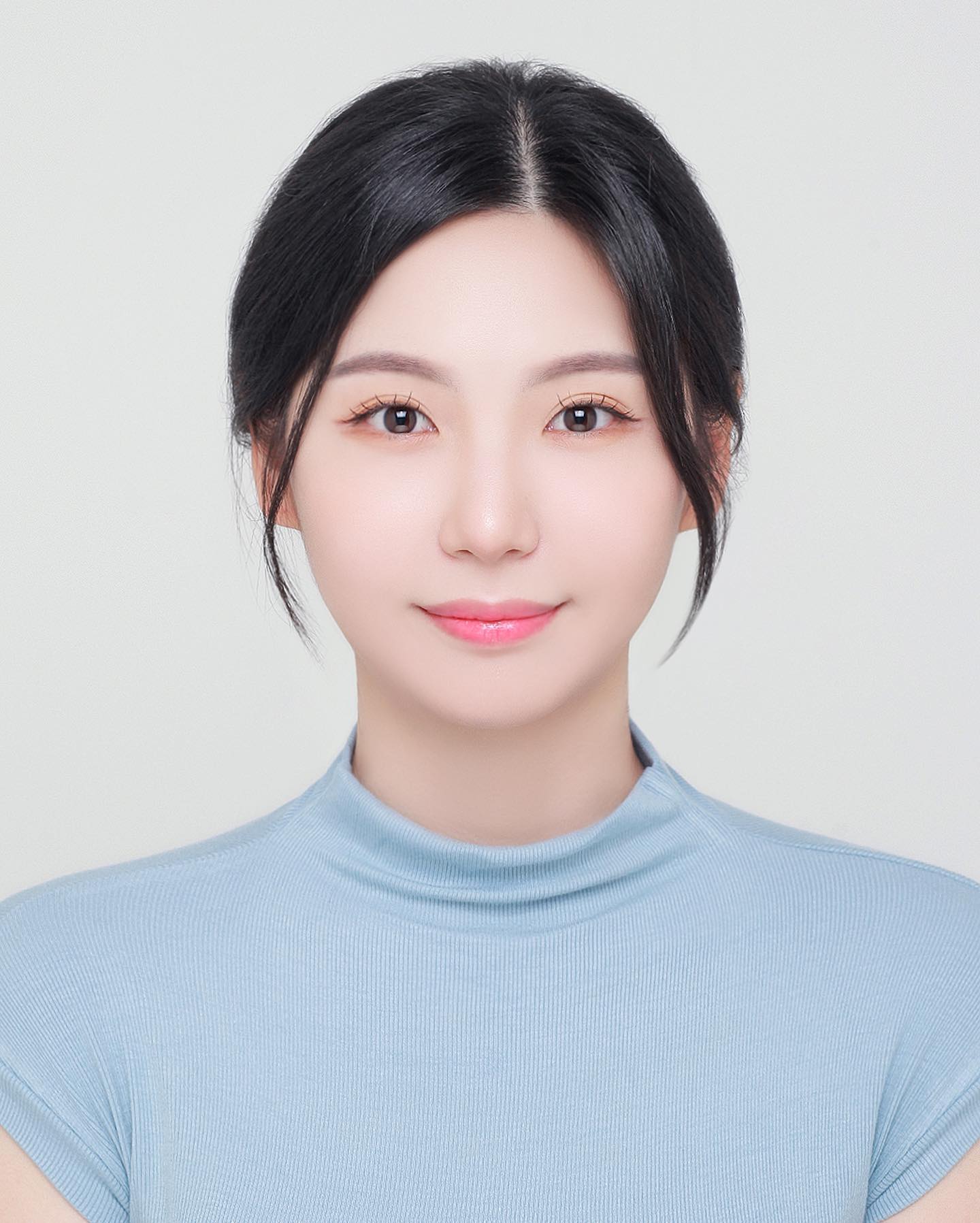 증명사진도 이렇게 잘 나와버리면,,
스폿라이트.. 우주최고 밖에 못돼(๑•̀ㅂ•́)و✧
민증사진 바꾼지 얼마 안됏는데 다시 바꿔야게따,,

 #스폿라이트 #스폿라이트부산대점