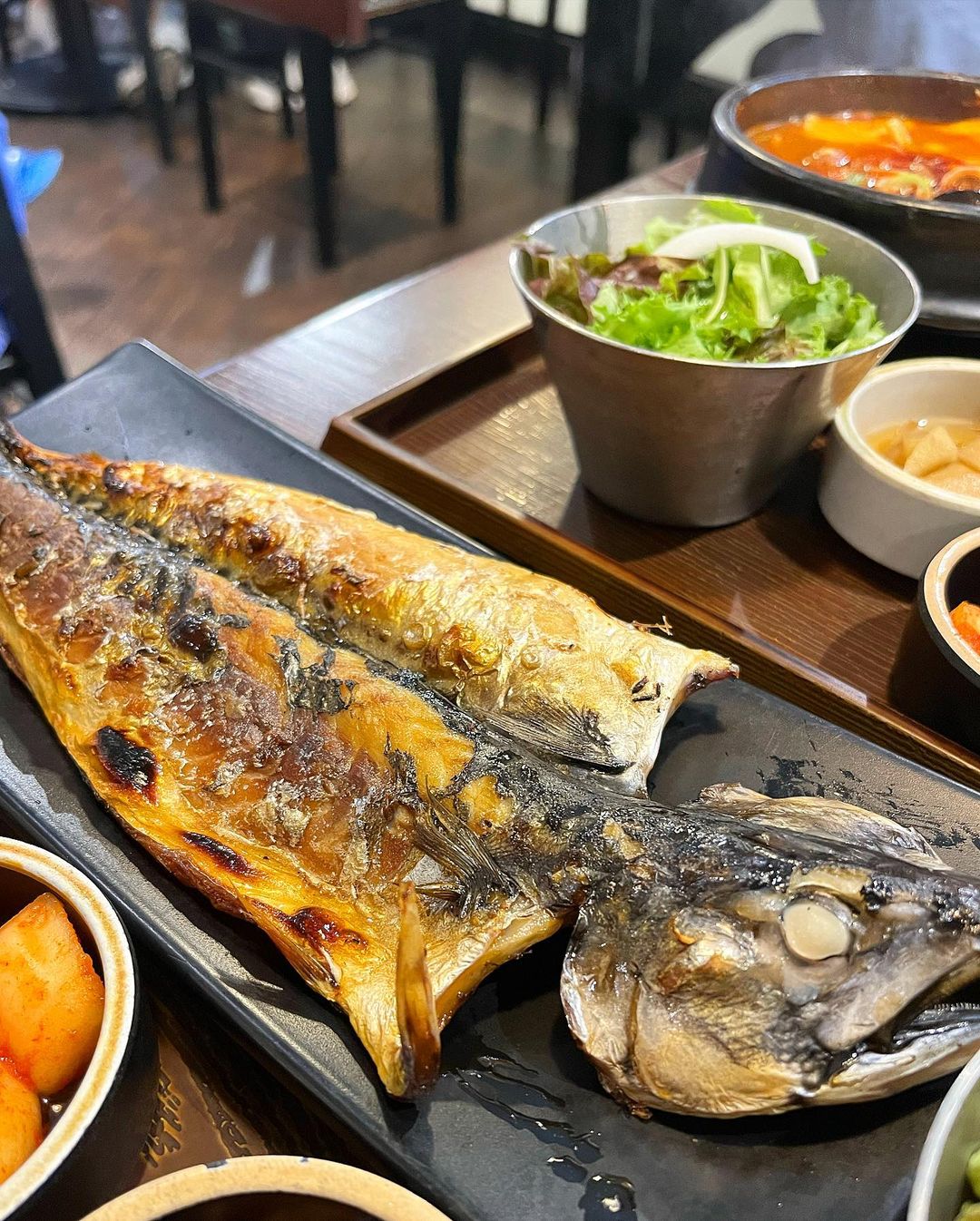 오늘의 먹킷리스트 on Instagram: “모던 집밮 한정식 맛집 #반궁 여러분 🐷-하! 요즘 저는 왜이렇게 한식이 땡기는지~ 주말에 아빠랑 장보기데이트? 갔다가 너무 정갈한 한식당이 있어서 다녀