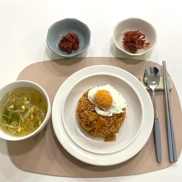  “#협찬 . 너무너무너무×100 편하게 운동할 수 있는 아이템이에요👍👍 #맥스랩 #펌프맥스스텝퍼 맨발에 층간소음도 걱정없고 거실에서 시간날때마다 틈틈히 운동할수 있어요!!! 완전 강추!! 특히 따로 시간내기 어려운 주부님들에게 너무너무…”