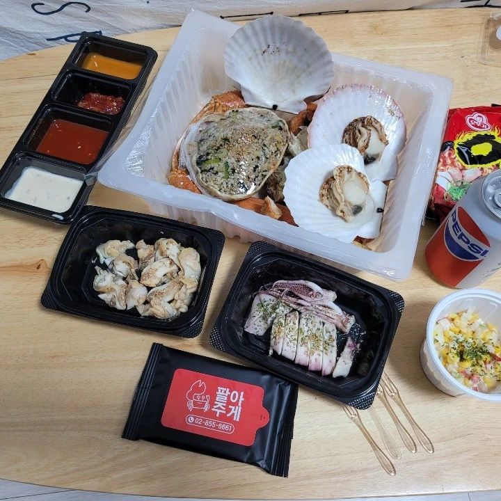 대박!!!
#가성비 넘 좋은 #대게맛집 발견😆
진짜 가성비 대박입니다🙊
이게 1인 셋트 맞나요?
넘 푸짐하구 맛있어요!!!
신선함 대박👍💓
#팔아주게 구로본점
단골 될게요🙋‍♀️
.
.
@팔아주게 #팔아주게본점 #구로맛집
#신도림맛집 #구로대게 #신도림대게
#맛스타그램😋 #맛스타 #맛집 #맛스타그램
#foods #foodie #foodstagram #crab #kfood