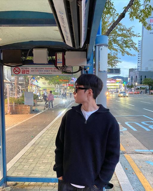 애프리콧 APRYCOT on Instagram: "#광고 가성비 선글라스로 굿~ #롸잇히어#right_here#쇼핑몰추천"