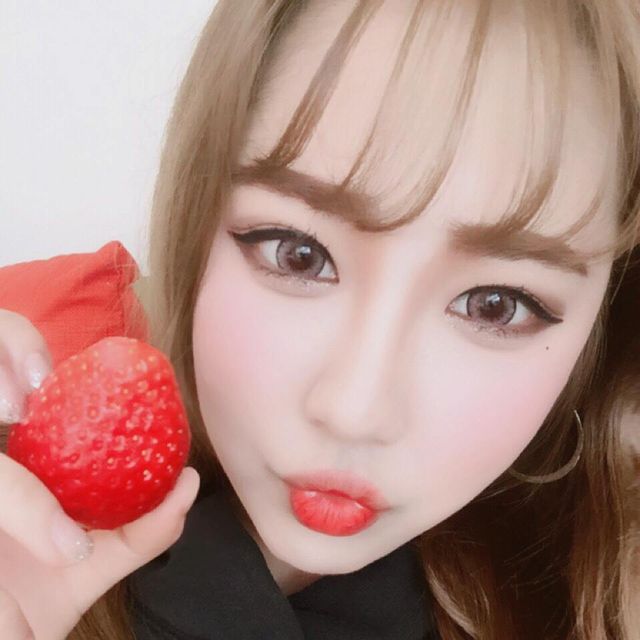 장충환 on Instagram: "SNS광고모델 시즌1 얼짱~^^♡ 광고대표,방송국 관계자분 픽업 강추~!!!^^ DREAM - 글로벌 특수분장 아티스트 SNS 그룹 본부장 #볼륨센스 #보톡스 #리프팅 #미백 #피부 #화장품 #올