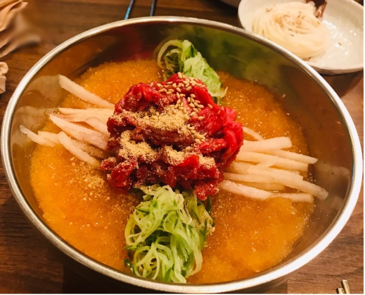고요남 명동점에서 친구랑 맛있는 점심 먹고왔어요>.<