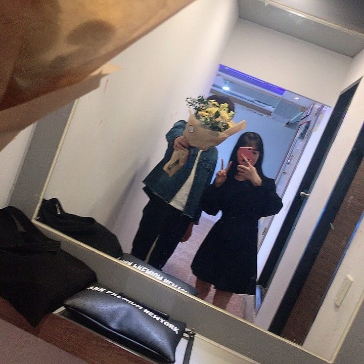 2020.05.26 1주년💕😍😍 너무너무 즐거운 하루였어요 내사랑♥
꽃도 너무 예쁘고 감동 많이 받았어 앞으로 더 잘 지내보아요 사랑해