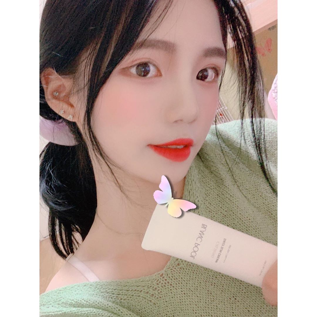  “촉촉하고 발림성 좋은 #카밍데일리선크림 답답한 게 싫어서 피부 화장은 선크림으로만 하느라 많은 제품들을…”