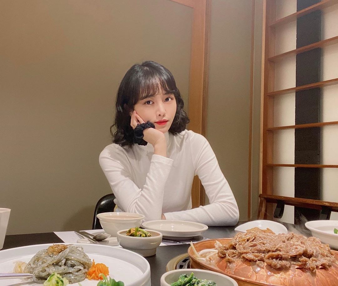 백초아 on Instagram: “잠을 못자서 피곤합니다요🥺 #한우불고기 #몸보신 #후식 으로 #유자차 까ᄌ