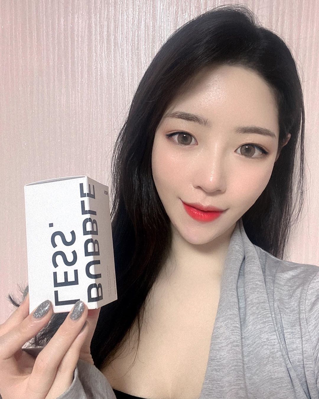 Susan on Instagram: “저는 빈혈끼가 심해서 철분제를 꼭 챙겨먹는데요 철분 특유의 비린맛을 포도향으로 잡은 카라멜같은식감의 맛있는 츄어블철분제! 흡수율이 높은 비헴철, 그리고 철분과