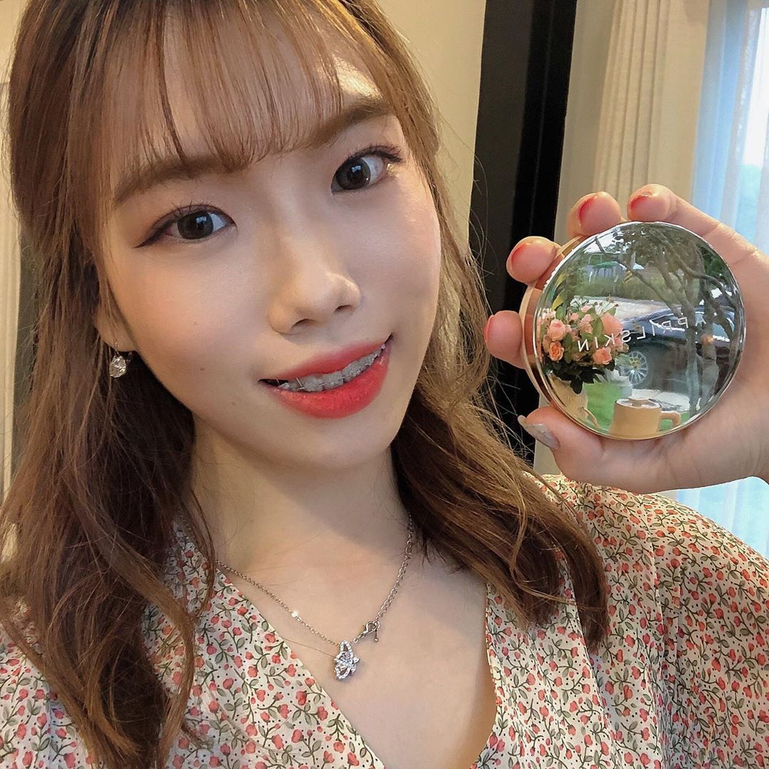 연 주 on Instagram: “여름맞이 내 새 쿠션🎶🎶🎶 . 계속써오던 쿠션을 다 써서 여름맞이로 새로운