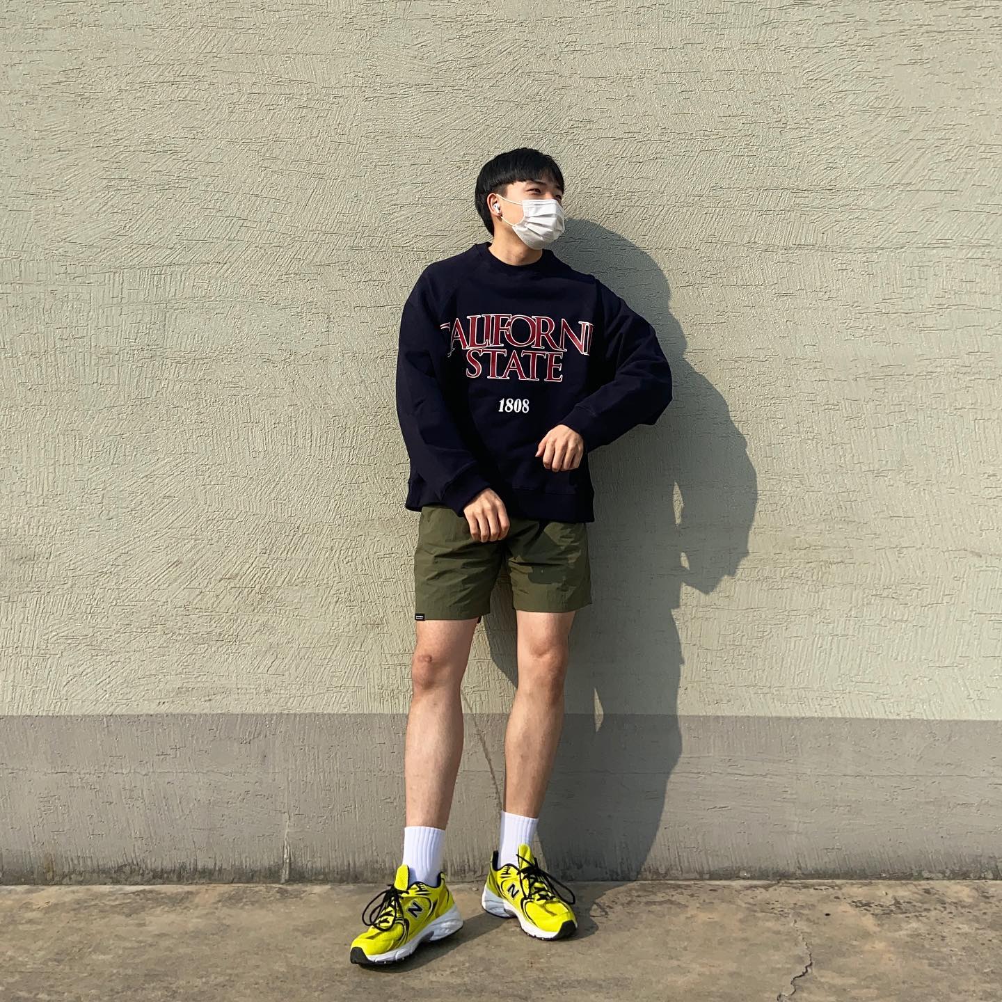 #협찬
marcatory_official 의 캘리포니아 래글런 맨투맨입니당
이렇게 좋은 날엔 맨투맨에 반바지 국룰이죠?!
크고 예쁜 프린팅과 넉넉한 핏이 아주 마음에 드는 제품입니다😁
마크에이토리 공식 홈페이지 신규 가입 시 만원 쿠폰 증정 이벤트도 진행 중이니 들러서 구경해보세여😎
.

#협찬 #마크에이토리 #맨투맨 #맨투맨추천 #마크에이토리 #롱슬리브 #롱슬리브추천 #남자맨투맨 #맨투맨코디 #반바지코디 #캐쥬얼코디 #남친룩 #외출룩 #nb530 #뉴발란스530
