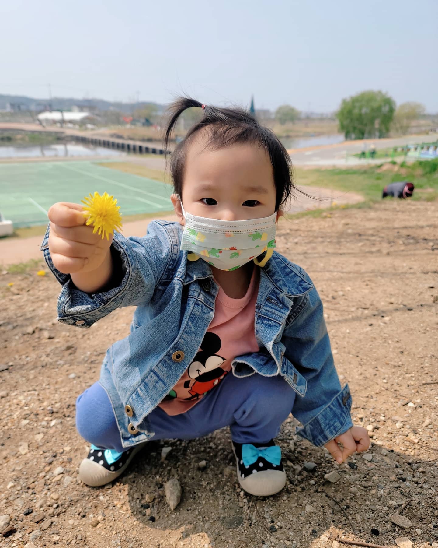 𖤐
⠀
한주간 또 퐈이팅 해보자 💪
⠀
#큰아빠 #큰엄마 #할아버지 #할머니 #총출동