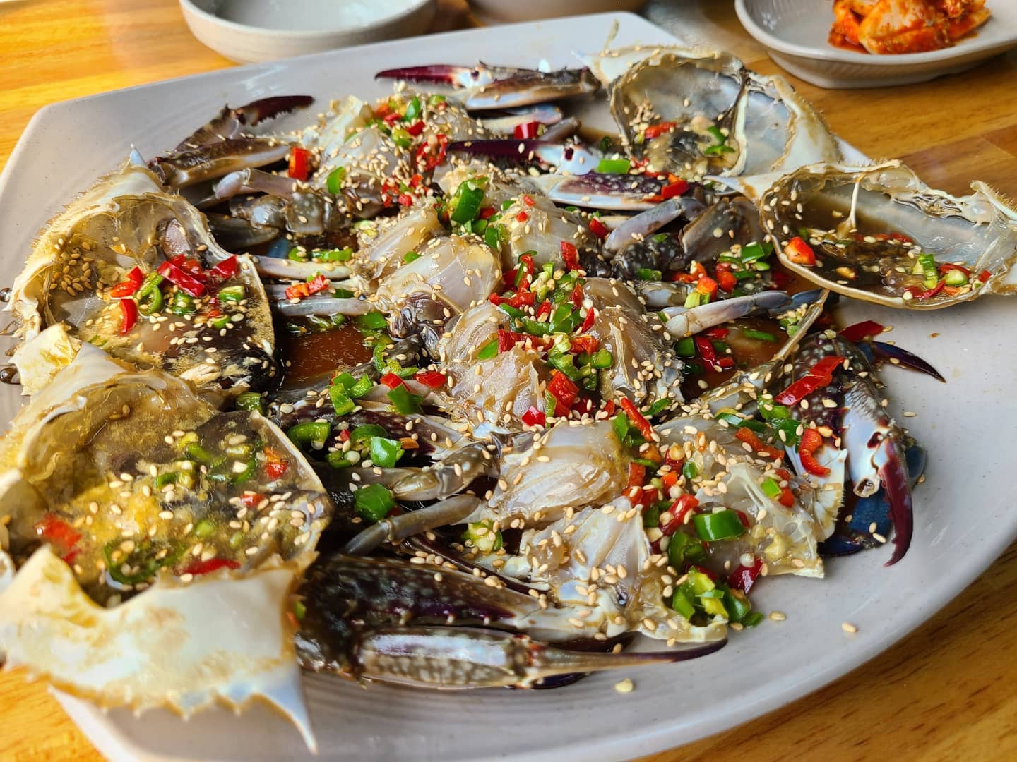 #간장게장🦀
.
요즘은 돌솥밥정도는 먹어줘야
밥을 먹은것같은 느낌적인 느낌ㅋㅋㅋ
.
싹싹 긁어먹고 뜨끈한 숭늉까지 먹어야
만족스런 식사가됨 : ) 
.
외식에 지출이 8할인 가족
점심먹었는데 허하네ㅋㅋㅋ
.
.
.
#간장게장 #돌솥밥 #원조1호공항마을
#영종도공항마을 #영종도간장게장
#영종도맛집 #맛스타그램 #먹스타그램 
#먹팔소통 #외식스타그램 #인천밥집추천
