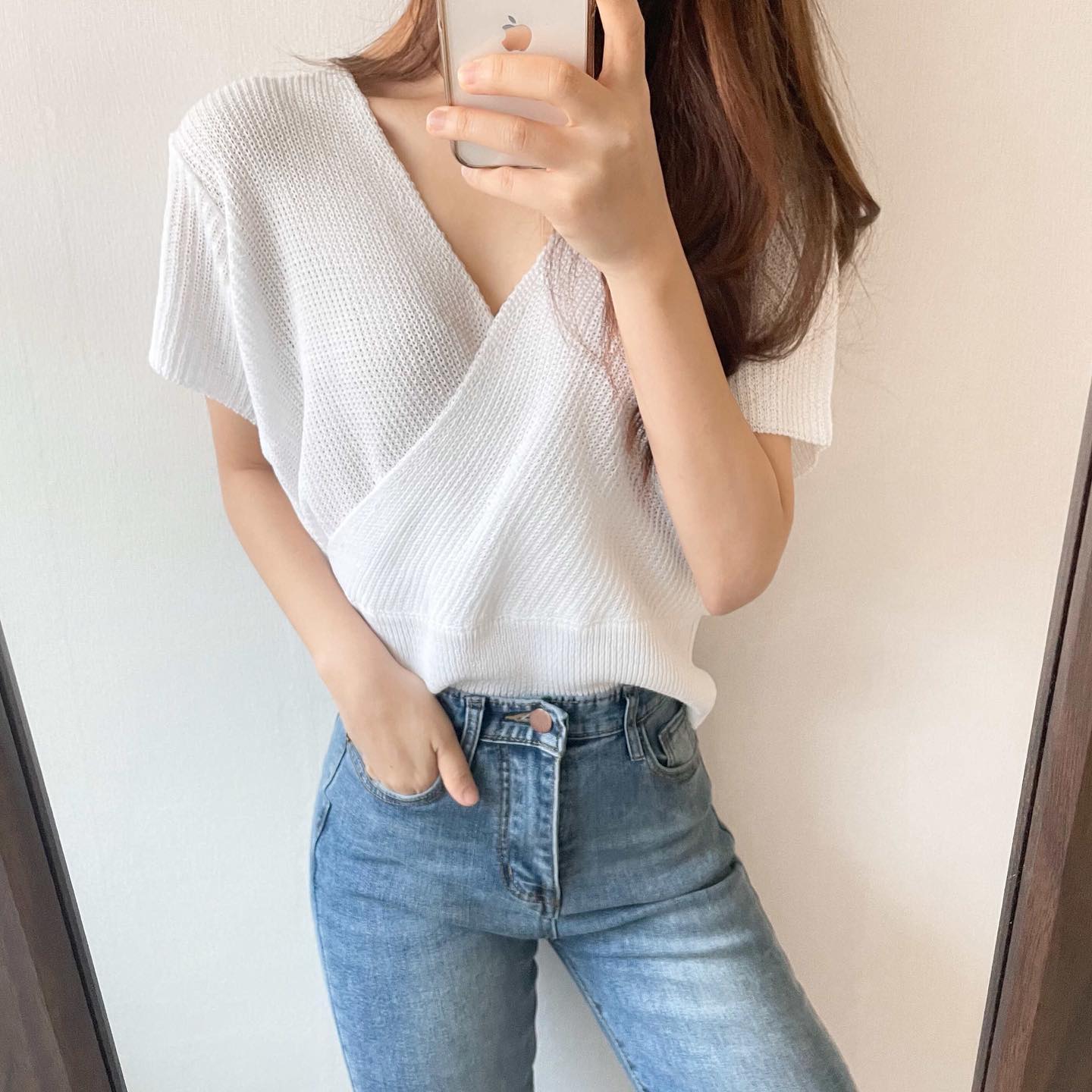 여리여리핏 반팔니트 
팔도 딱 예쁘게 가려준다요🤍