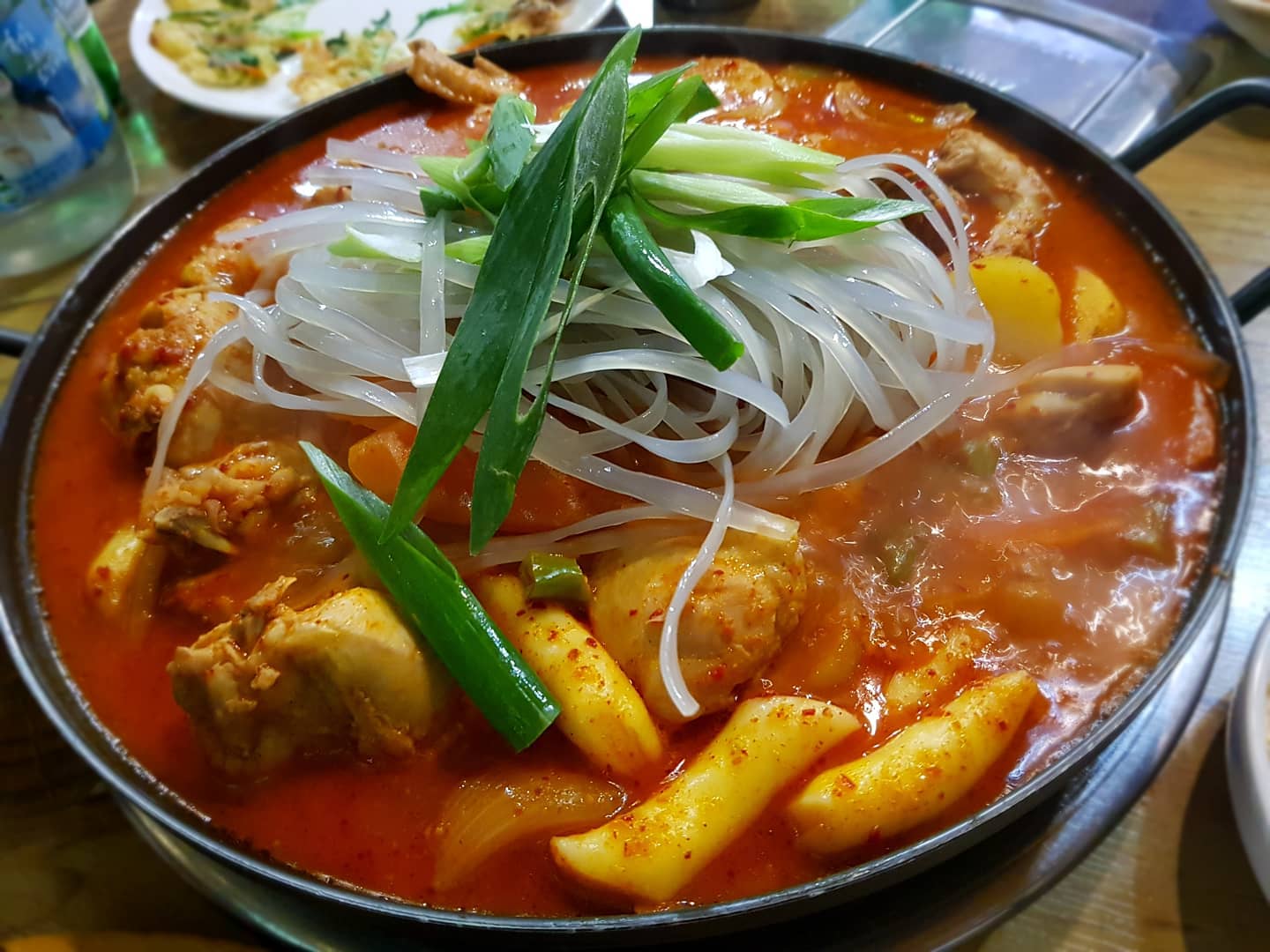 닭볶음탕
.
#먹방 #먹스타그램 #먹스타 #맛스타 #맛스타그램 #맛있다 #푸드스타그램 #또먹고싶다 #옴뇸뇸 #먹부림 #돼지보스 #달달구리 #꿀맛 #짱맛 #엄지척 #먹방투어 #맛집 #맛집킬러 #술안주 #맛있다그램 #오늘뭐먹지 #먹스타그램촵촵 #냠냠촵촵 #호로록 #뚠뚜니 #촵촵
#foodfic #instafood #yummy #delicious
