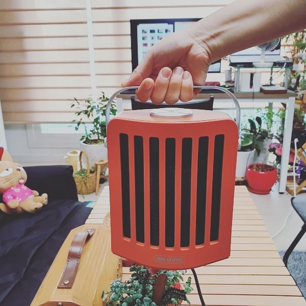캠핑난로 활용하기 좋네요
쓰러짐 자동차단 스위치와
과부하방지 기능에
1단 2단 온풍기능에 냉풍기능까지
캠핑에 필요한 성능이 많네요
좌우화전 기능은 가족캠핑에 활용 굿~!

PTC히터는 산소를 태우지 않아서
좀 더 안전한 캠핑난로입니다

#캠핑난로 #PTC히터 #캠핑히터
#딜루비스 #팬히터 #미니난로