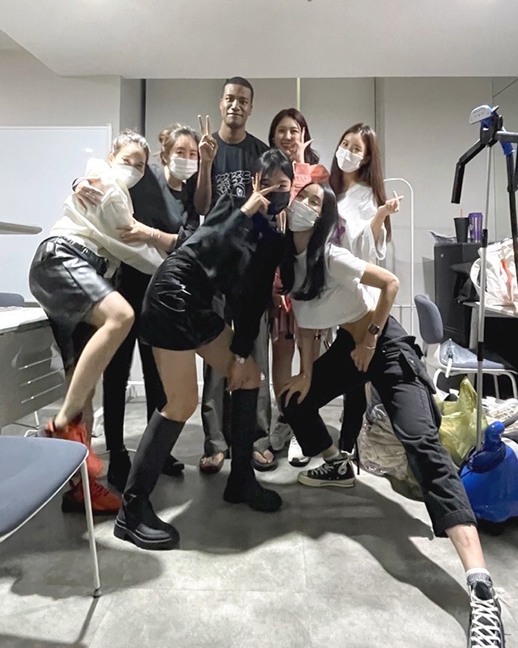 #URBANEDITION
#라이브패션쇼

이번 라이브쇼는 호로록록록록후루루루..

도와주신 분들 감사합니다 ㅜㅜ 
은인이세요오오오오

#얼반에디션 #슈피겐홀 #슈백 #콜라보쇼 #라이브쇼 #모델 #디자이너 #심민지 #한현민 #안혜령 #뉴디자인