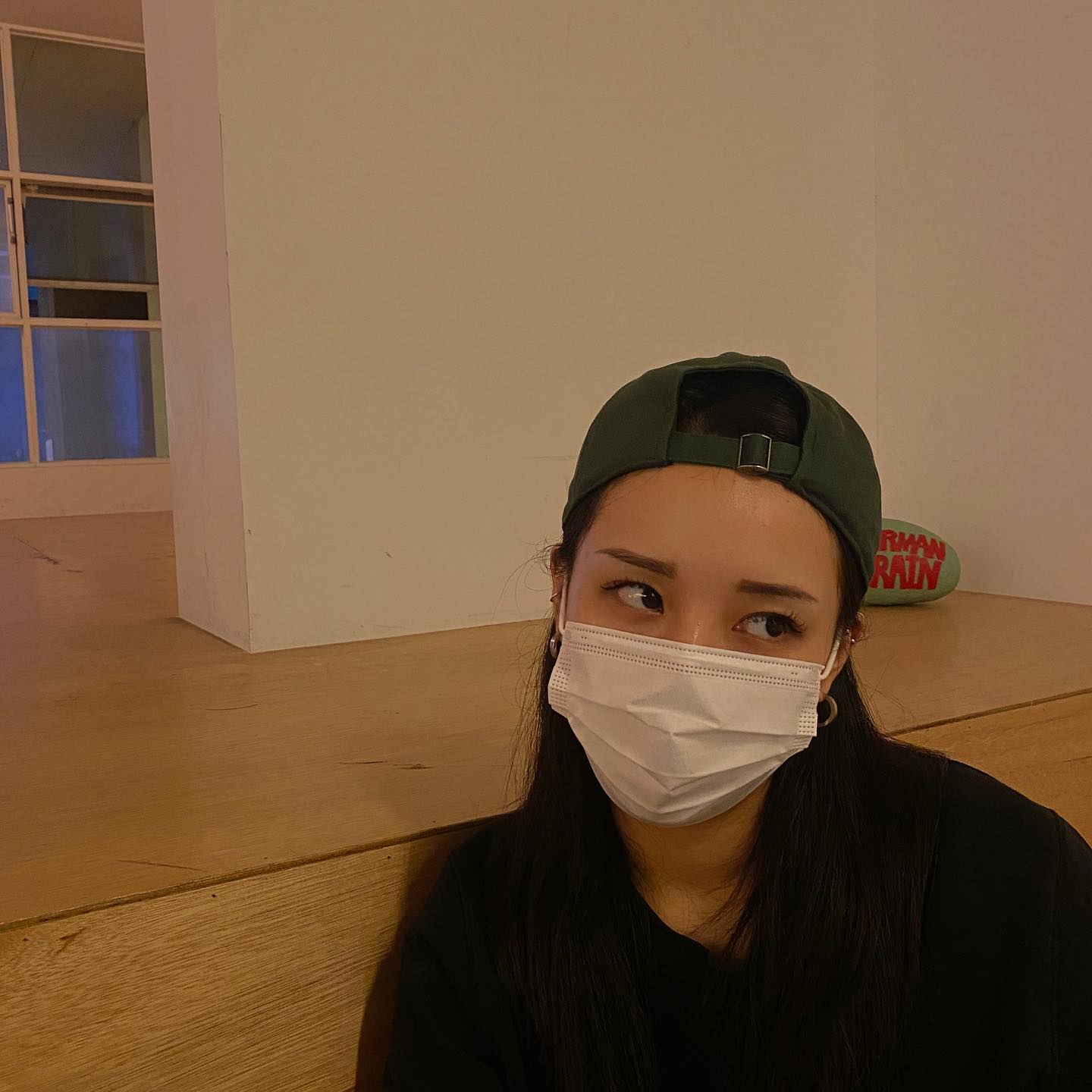 나는 입으로 욕 안해 눈으로하지