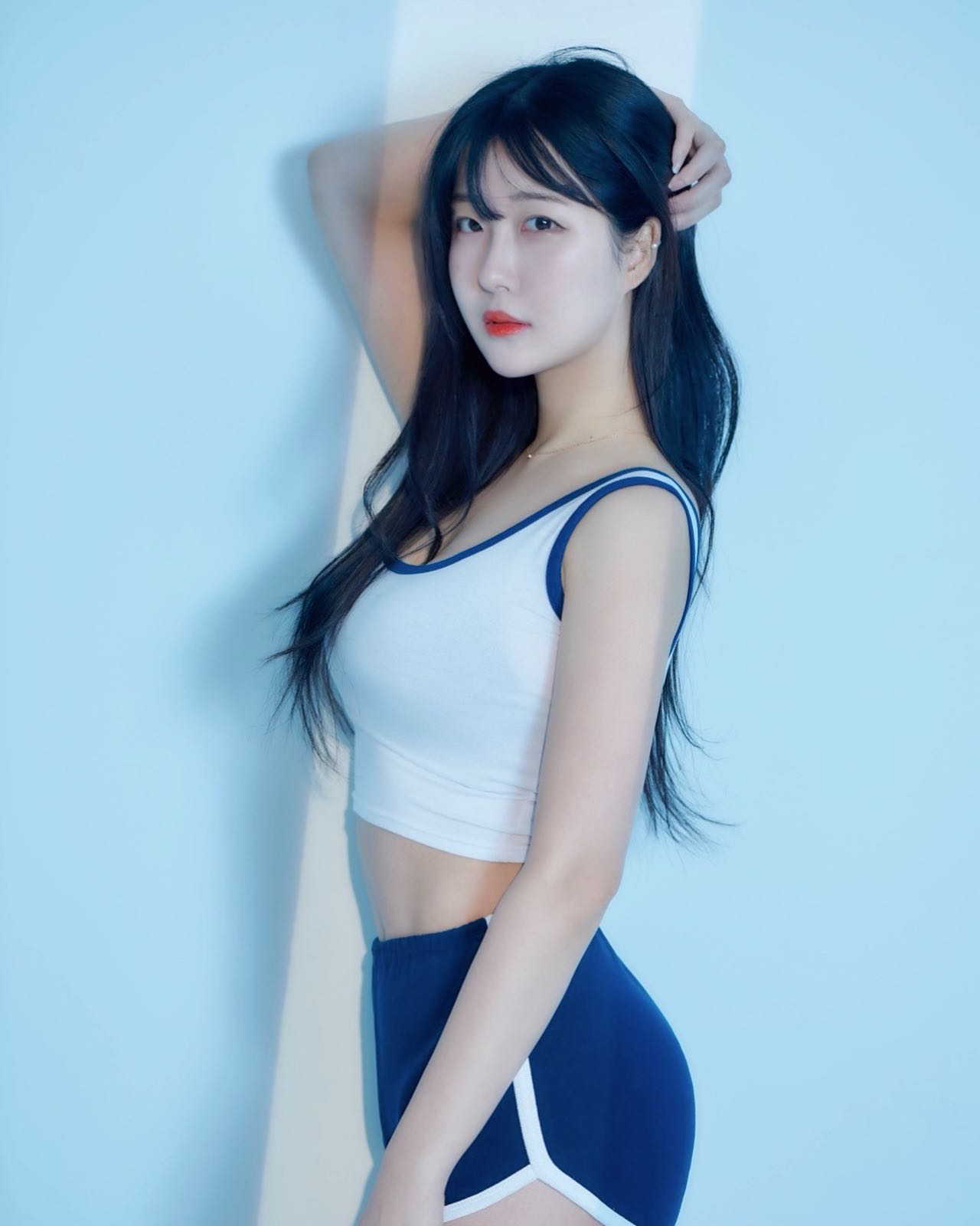 2022년 첫 프로필 💙🤍
내가 원하던 분위기 그대로 담아주셨다 🤍

kimmoondal_ 

#바디프로필 #필라테스강사 #필라테스 #2022 #다이어트 #운동하는여자 #workout #pilates #bodycheck
