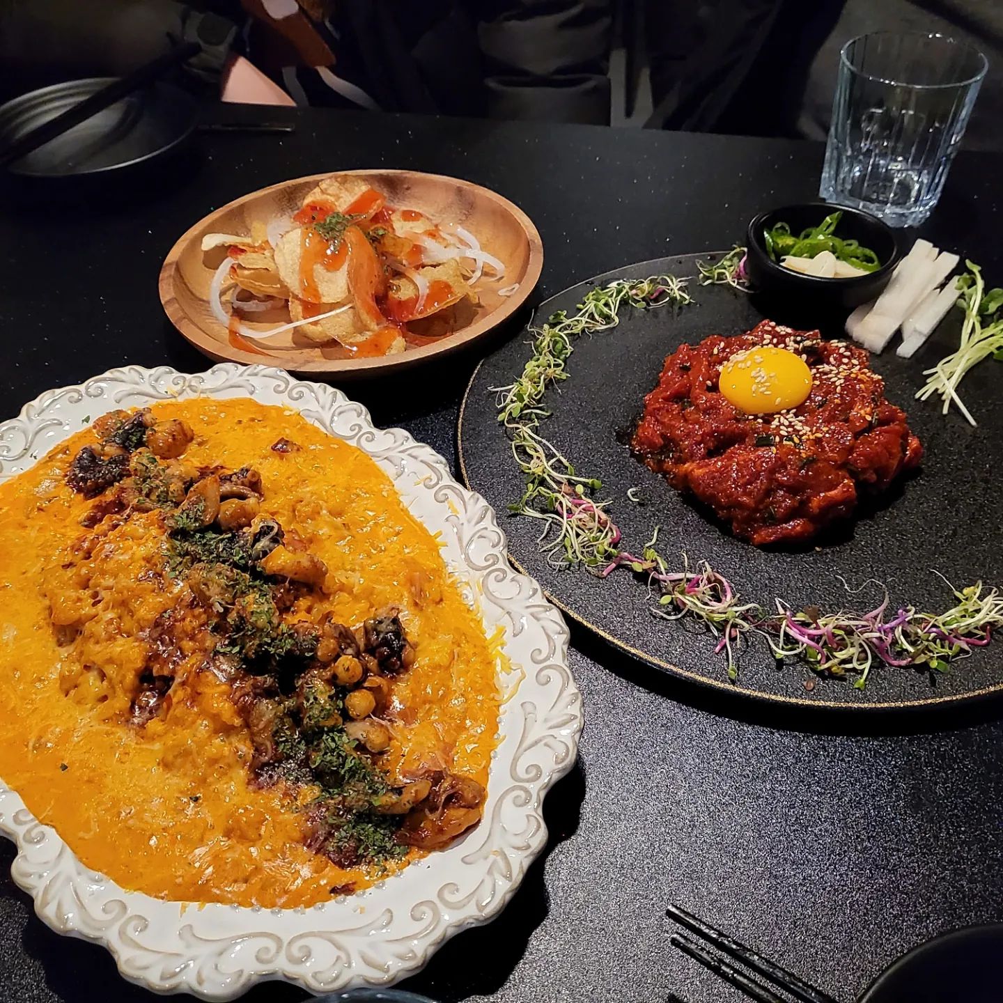 #협찬 안주가 엄청나게 맛있는 광주 동구 밤끝 ❤ 술 안 마시고 밥만 먹으러 와도 될 정도로 진짜 맛있었다!
대화하기 좋은 크기의 노랫소리와 즐거운 분위기의 술집이어서 대만족!

#동명동술집 #문화전당역맛집 #동명동맛집 #밤끝 #광주핫플 #광주안주맛집