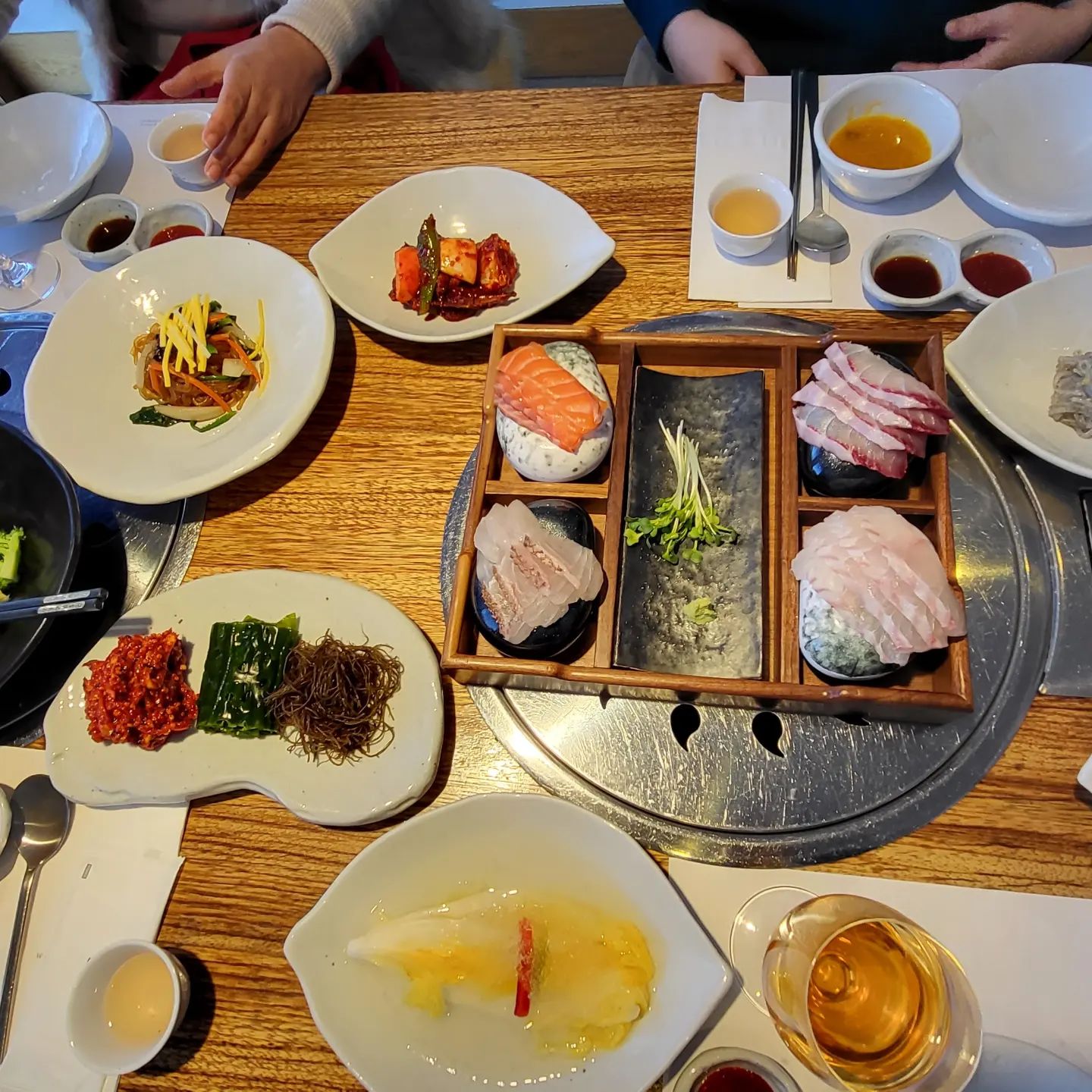 상견례 끝~ 신영통 우설화 좋네요
#상견례 #상견례선물 #수원상견례 #우설화 #우설화상견례 #신화푸드 #결혼준비 
#좋아요테러 #좋반 #좋아요 #좋아요반사 #팔로우 #맞팔환영 #맞팔해요

#선팔하면맞팔 #선팔 #follow4like #fff #followforfollowback #likeforlikes

#like4follow #l4f #f4f #l4l #ootd #다렉 #韩国人 #留学生 #美女