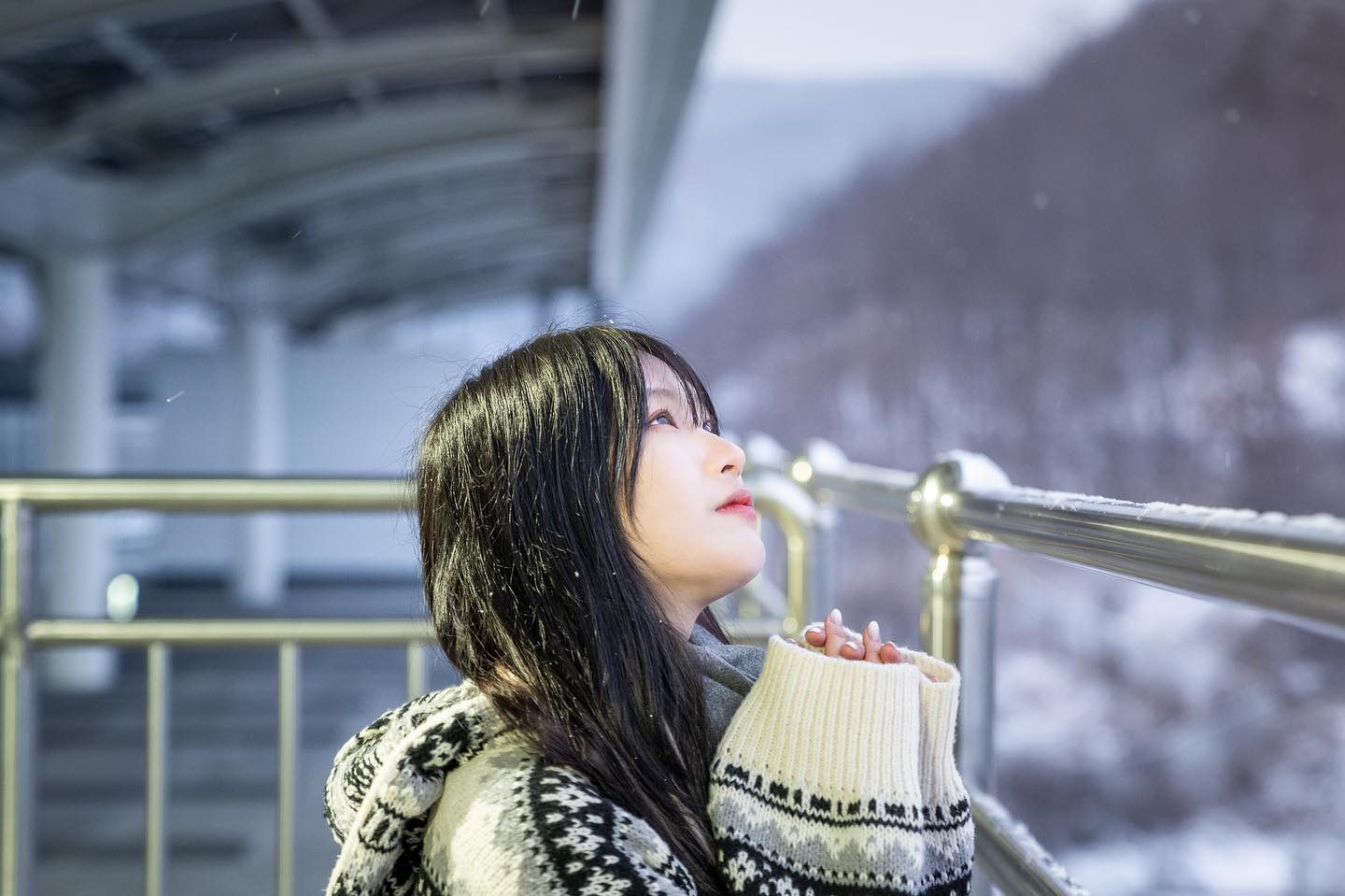 쫌늦어찌만 해피설날ʕ•ﻌ•ʔ🤍 다들 적게일하구마니버세용