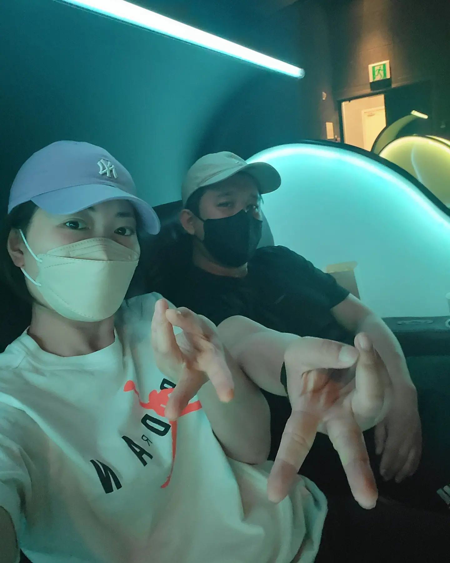 평일저녁 밥먹고 영화데이트💜
전좌석 리클라이너에 커플석까지
내집같은 편안함 너무 좋네유🧡💛
범죄도시2 다들 보셨나용 존잼이네유!!😆

#cgv #cgv명지 #범죄도시2
#신혼잼 #신혼스타그램