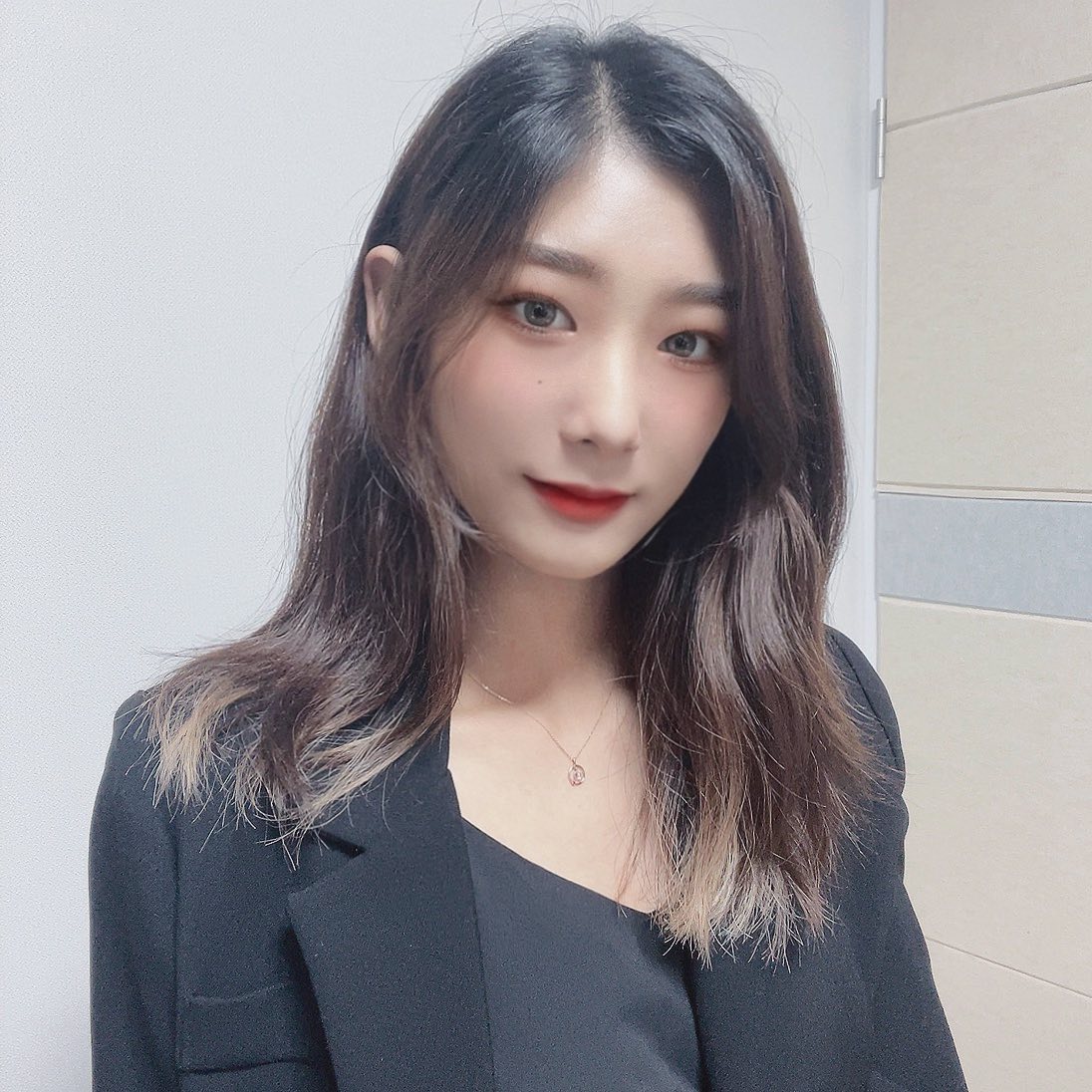 오랜만에 화장 했지롱 🌕🍃