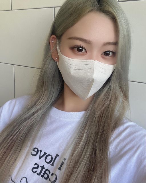안나 on Instagram: "#협찬 🫶🏻누이누아 아이테라 컬러마스크 코디대로 색깔 바꿔가면서 마스크 골라쓰기..♥ 색깔도 쨍한 원색이 아니라 파스텔톤으로 이쁘게 잘 나왔더라구요 올인