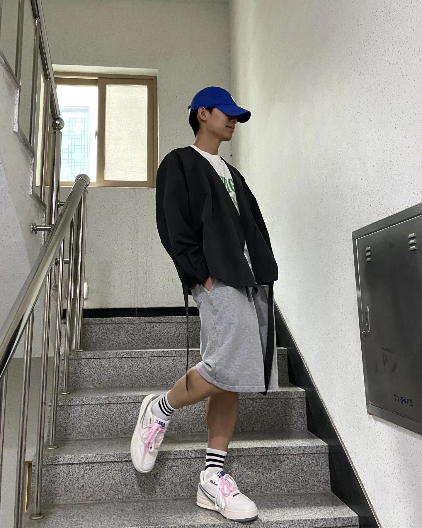 #광고 nbastyle_kor

♠︎휘뚤마뚤 신기 너무 좋은 NBA 아이템 !!_!!
♠︎커스텀으로 어떤 스타일도 커버 가능
♠︎ NBA스타디움 스니커즈

#nba #nba스타디움 #nba운동화 #nba체험단 #스니커즈 #운동화 #신발 #남자운동화 #남자코디 #신발커스텀