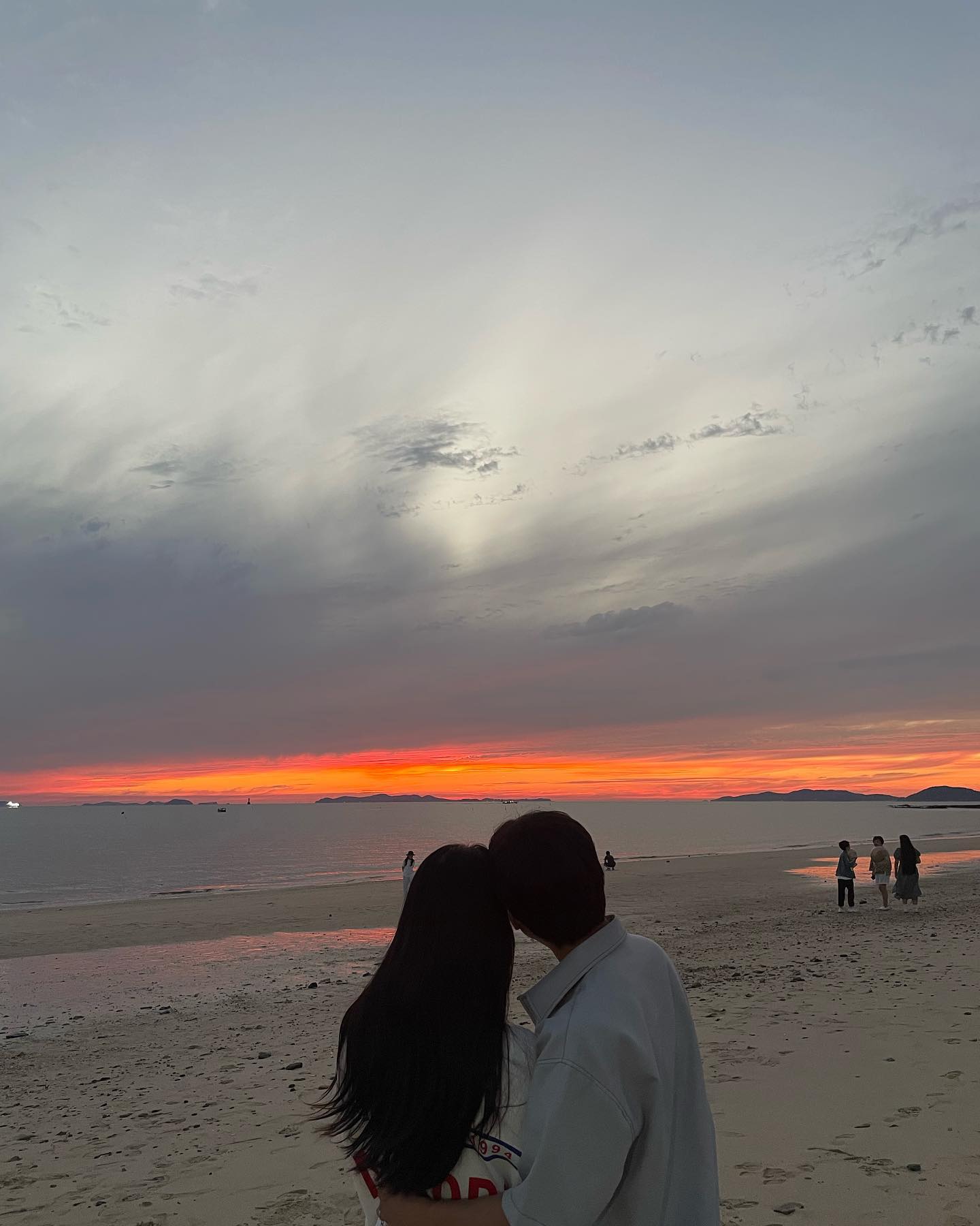 노을도 예쁘고 생전 처음 액티비티들 해 본 날 💜 익숙한 것들도 좋지만 새로운 경험들을 쌓아 봐서 더 좋았다 😗