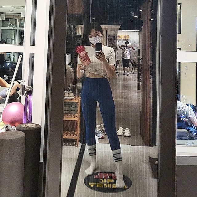 🧸유울 on Instagram: "셀 걱정없는 헬스만능텀블러 🥤 락앤락 프로쉐이커 프리미엄 690ml 환경호르몬걱정없는 트레이탄소재 #광고#쉐이커#락앤락#프로쉐이커#쉐이커보틀#쉐이커통#물통#텀블