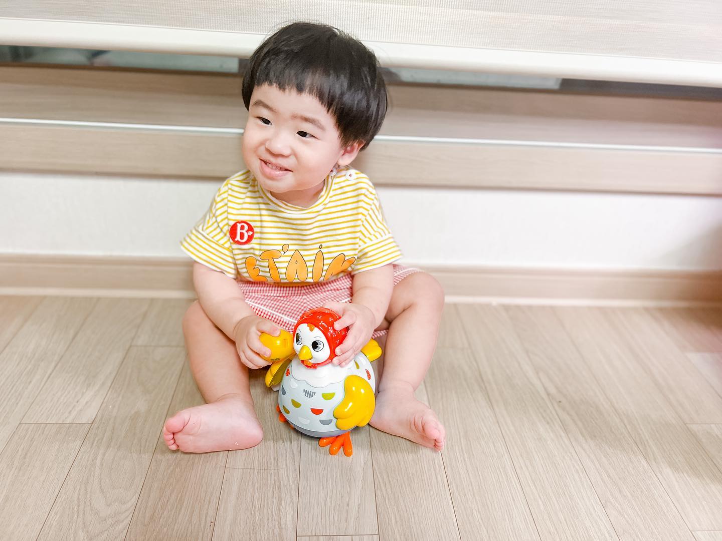 #협찬 이지만 진심담은 솔직후기
터미타임 시기부터 너무너무 잘 가지고노는 꼬꼬맘!
요고는 진짜 국민 장난감 아닌가요?ㅋㅋ

블루래빗 아이큐베이비는 아이들이 좋아할만한 
구성을 쏙쏙 집어넣어놔서 정말 질리지않아요!

아기전집을 보면 엄마취향에 맞춘 전집, 아기취향에 맞춘 전집들이 있는데 
블루래빗 아이큐베이비는 진심 엄마랑 아기 모두를
꽈악 잡은 가성비전집인것같아요>.<

아기전집은 블루래빗 아이큐베이비 찐 추천해요!

Thanks to bluerabbit_official_korea 

#블루래빗유아완구 #아이큐베이비 #블루래빗 #iqbaby #멀티자극그램 #블루래빗완구 #교육용완구 #뇌신체발달 #대소근육발달 #통합발달 #오감발달 #멀티완구 #놀이학습 #월령토이북 #유아완구 #유아용품 #출산선물 #아기전집 #백일선물 #출산준비물 #육아템 #육아가이드 #아기장난감과전집을한번에 #초보맘에게추천
