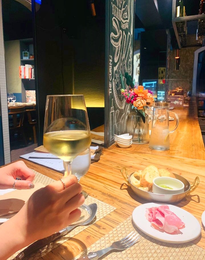 서울뇨끼맛집 흑석역 데이트코스 핫플 더큐어링 와인바/다이닝펍 - 수제뇨끼, 파스타, 샤퀴테리 맛집!