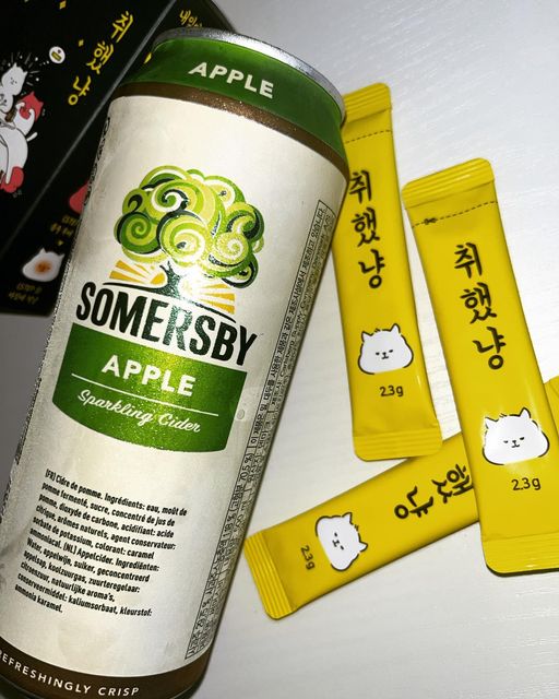 𝑫𝑨𝑺𝑶𝑴 on Instagram: "#협찬 [슈퍼마캣]취했냥 숙취〰❔그게뭐냥❔ 취했냥 과 함께라면 당신은 아직 취하지 않았다❕🍺 달달한 블루베리맛🫐 주의할점✔️ 맛있어서 한번에 두번먹