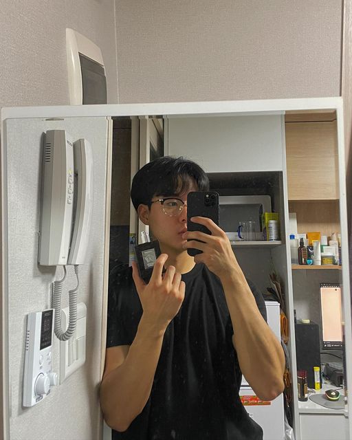 종찬┃로고디자이너 마케터 on Instagram: "#광고 데일리 향수로 제격인 포맨트 시그니처 향인 코튼 허그는 남성, 여성 모두 호불호 없이 좋아하는 냄새에요 퍼퓸 등급으로 부향률이 높아