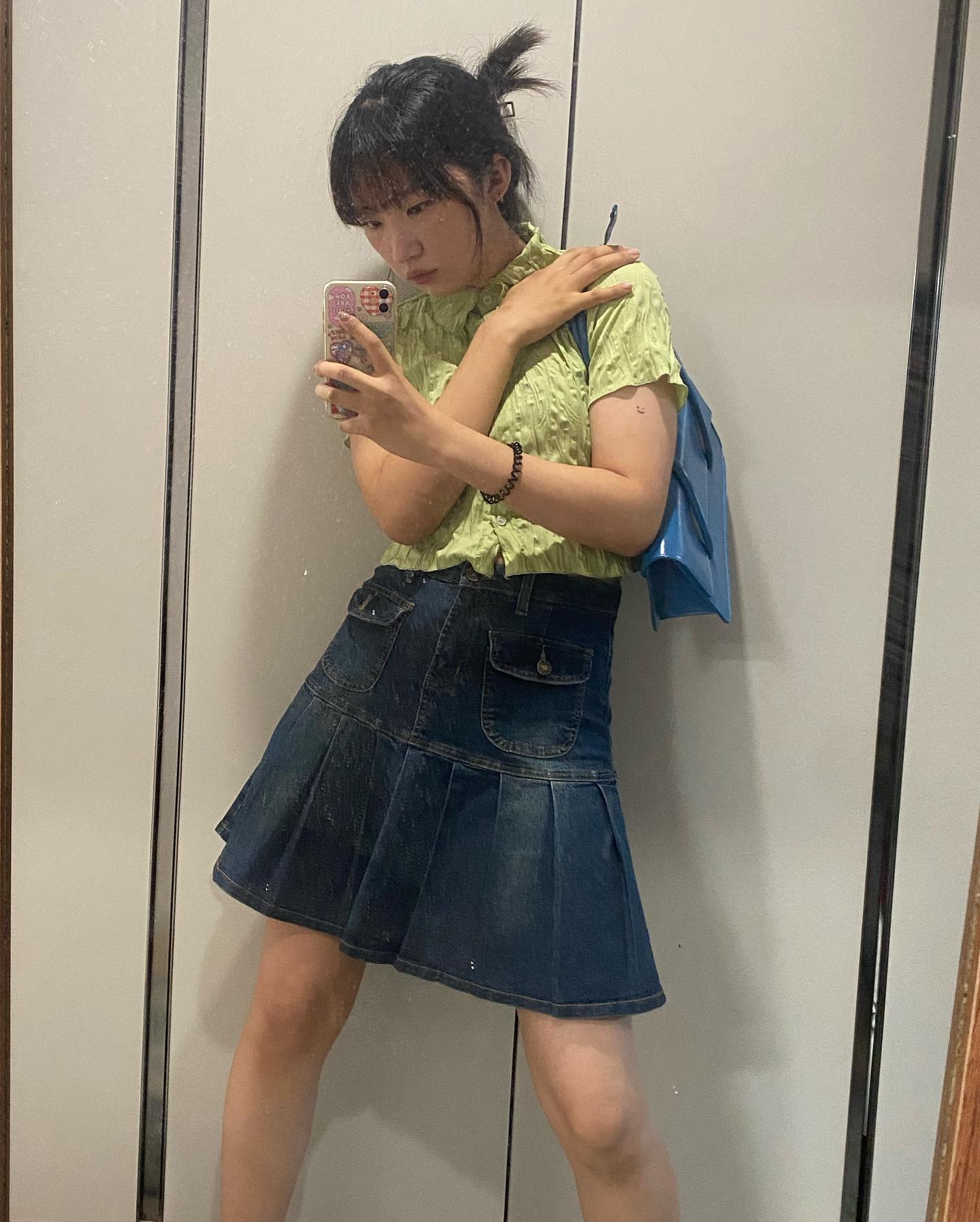 (*☻-☻*)