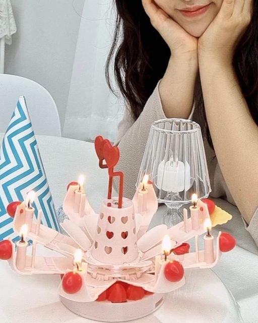 단 아 on Instagram: "#협찬 특별한 파티 FLEX 🥳 분위기 UP 해주는 #이츠초타임 🎂 이달 말에 단아 생일인데 벌써 1차 파티 해버렸어요🤭 생파는 많이 하면 할수록 좋은거 아니겠어요? ㅎㅎ 이번