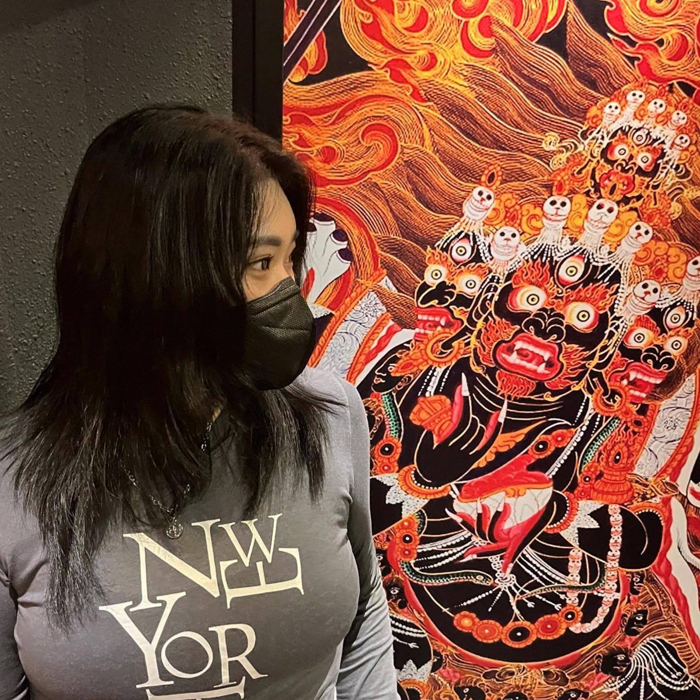 신상술집 놓칠 수 없어요 🤭 
입구에서부터 느껴지는 바이브 장난 없고
서빙하는 직원 언니가 너무 예뻤음 (˵ ͡° ͜ʖ ͡°˵)