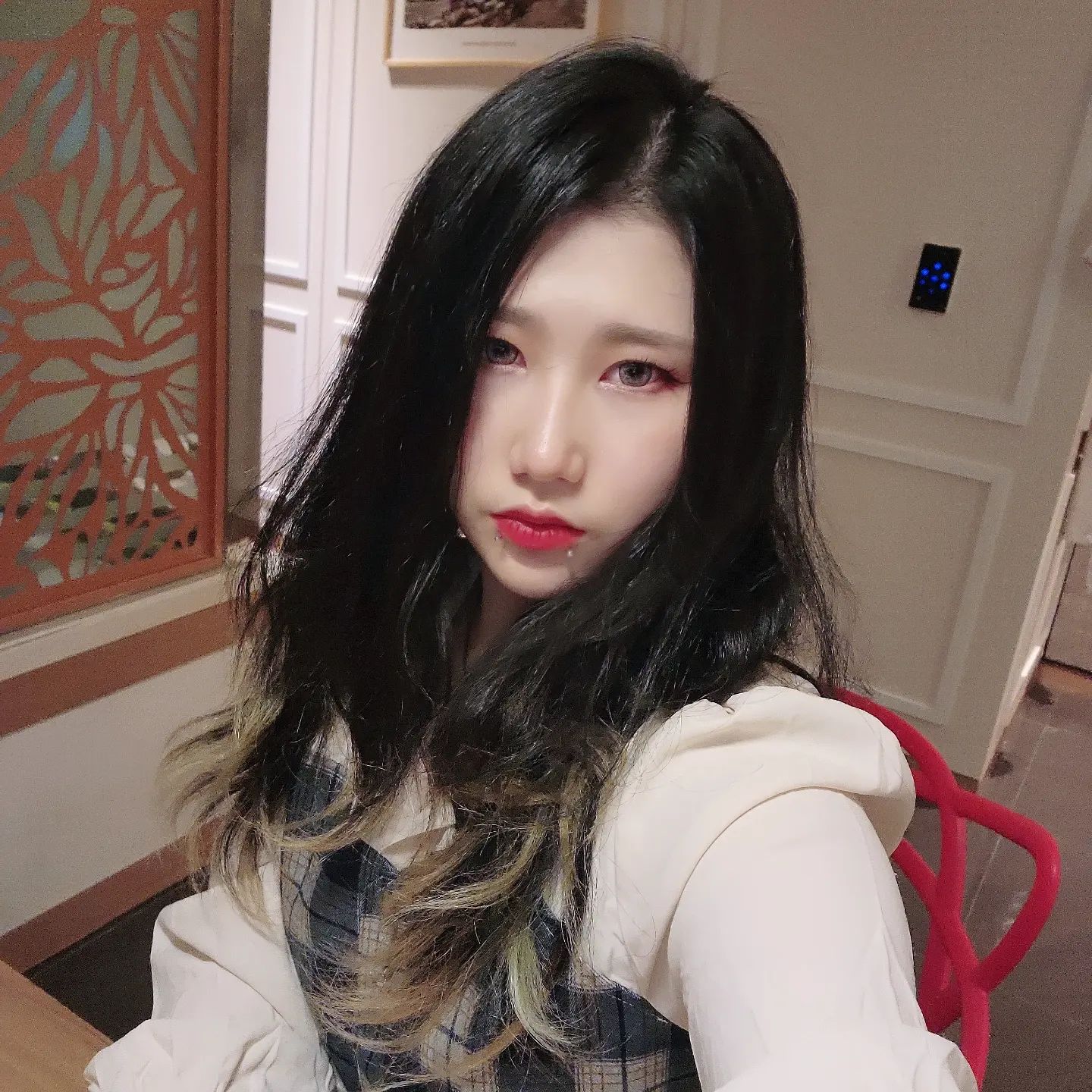피어싱하고 올만에 찍은 셀카📸

#피어싱 #입술피어싱 #입술피어싱💋 #일상 #셀카